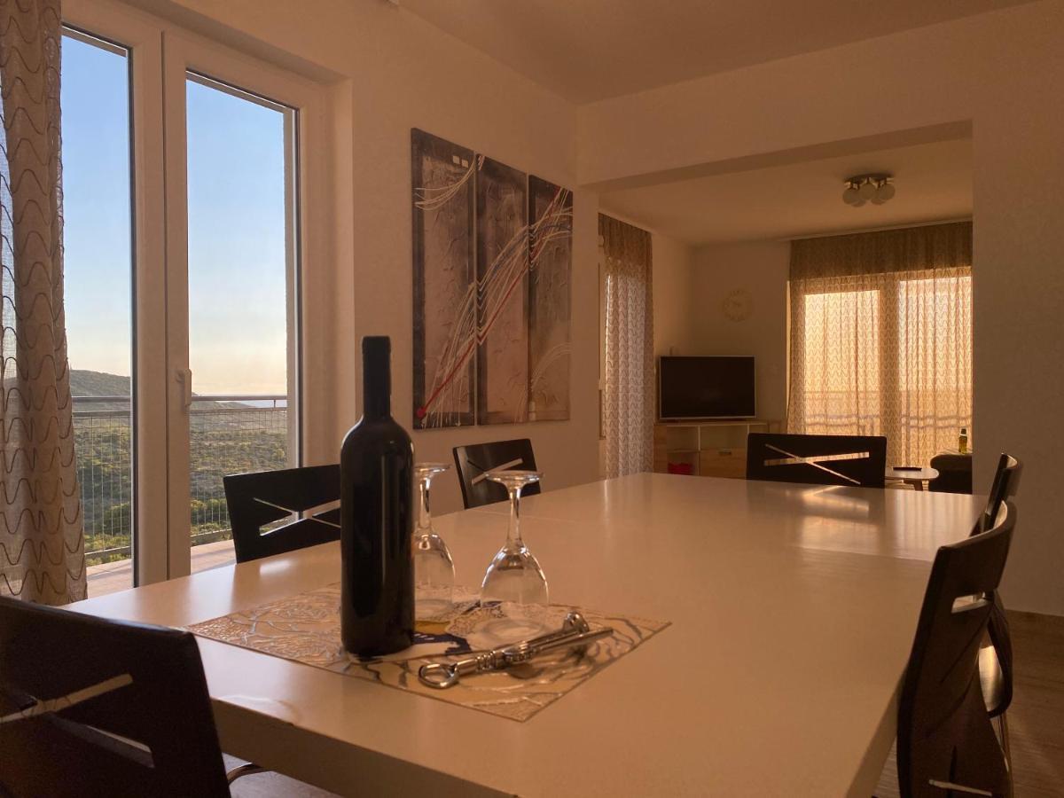 Apartments Carpe Diem พรีมอชเตน ภายนอก รูปภาพ