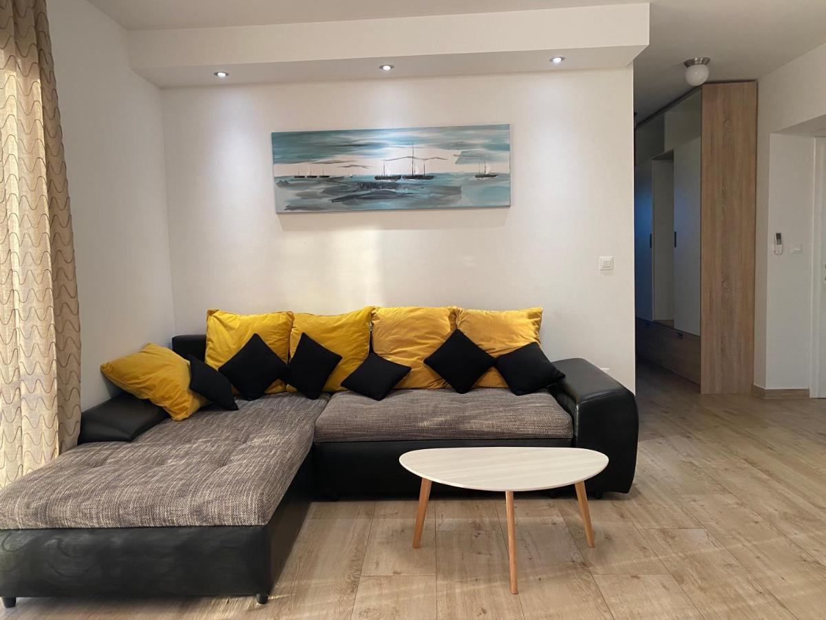 Apartments Carpe Diem พรีมอชเตน ภายนอก รูปภาพ
