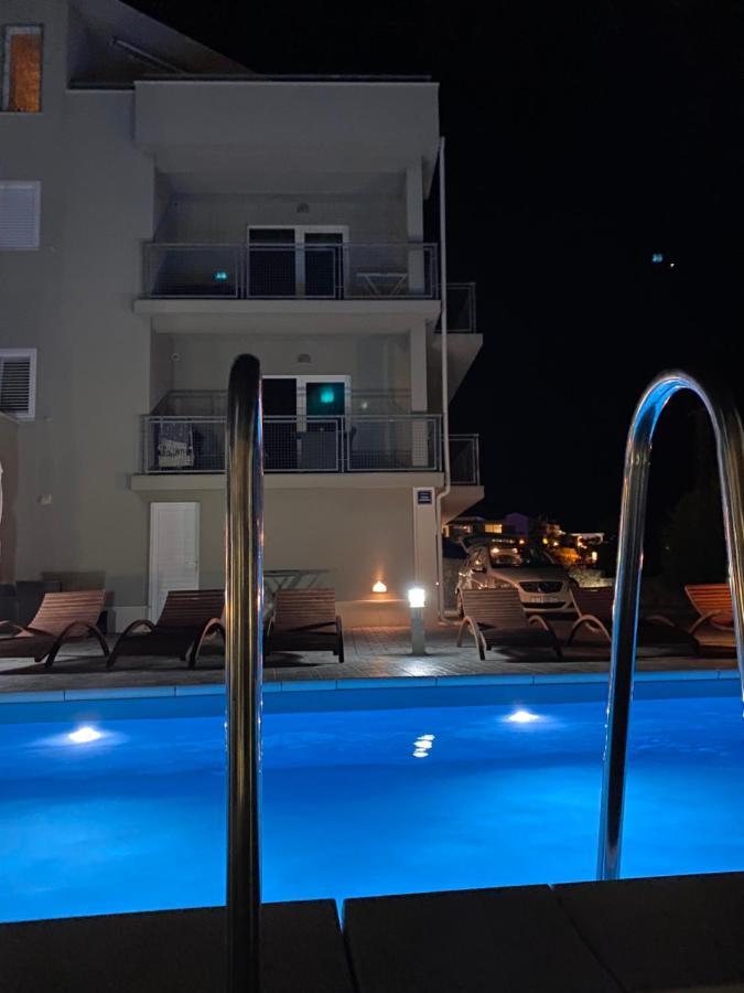 Apartments Carpe Diem พรีมอชเตน ภายนอก รูปภาพ